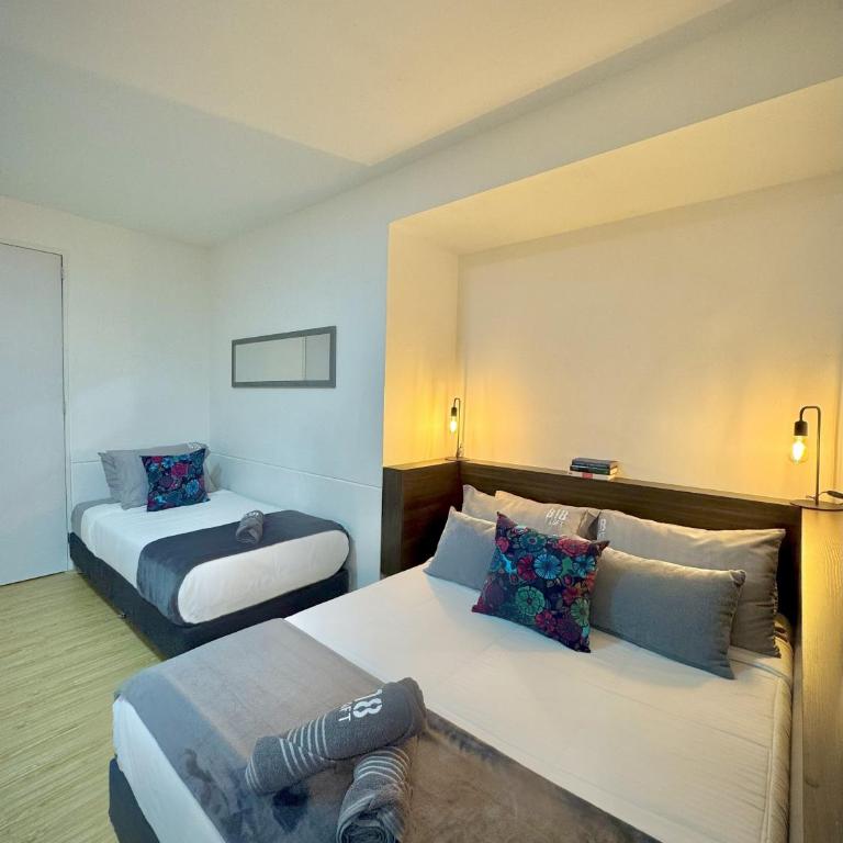 District 818 Boutique lofts - Family Room - 3
