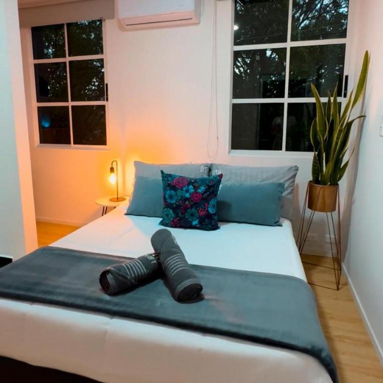 District 818 Boutique lofts - Double Room with Private Bathroom - 1