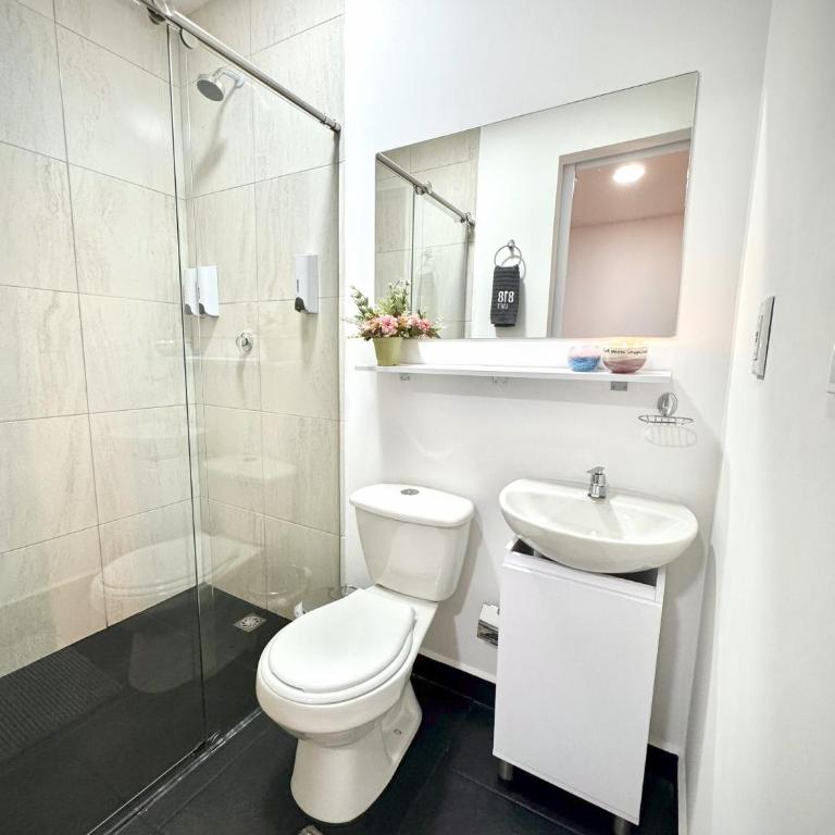 District 818 Boutique lofts - Double Room with Private Bathroom - 2