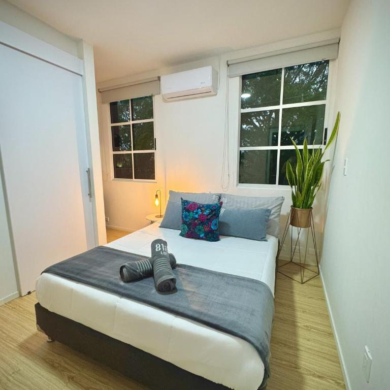 District 818 Boutique lofts - Double Room with Private Bathroom - 3