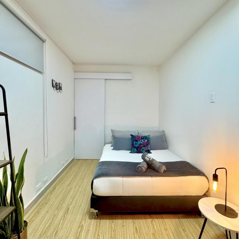 District 818 Boutique lofts - Double Room with Private Bathroom - 1