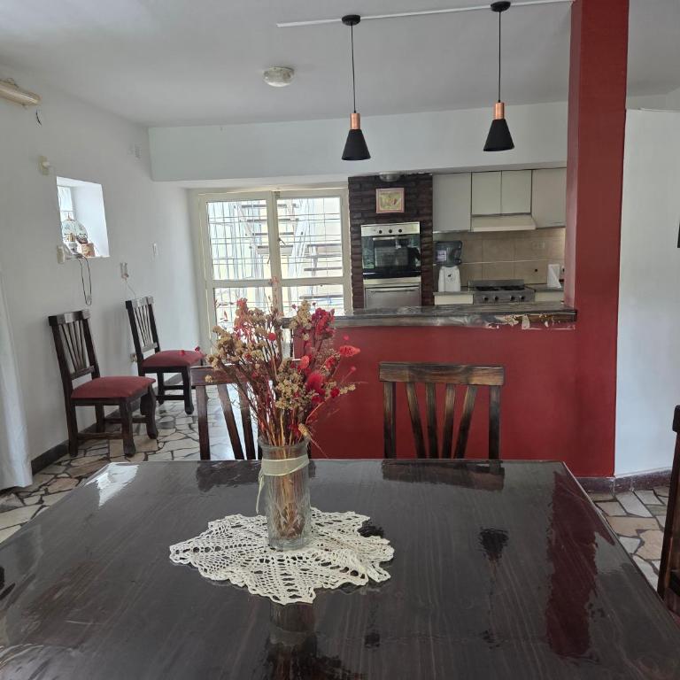 Casa Al pie del Cerro - Four-Bedroom House - 52