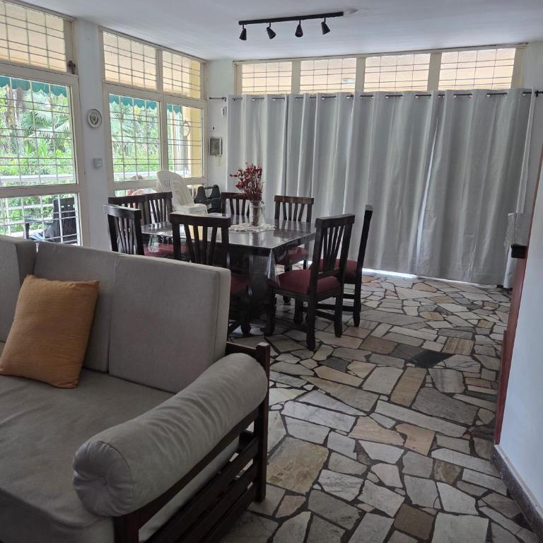 Casa Al pie del Cerro - Four-Bedroom House - 58