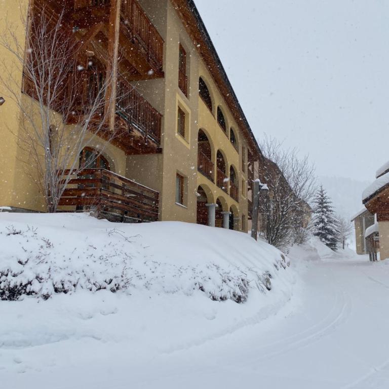 T3 classé 3 étoîles Au pied des pistes, lumineux-piscine - Appartement - 12