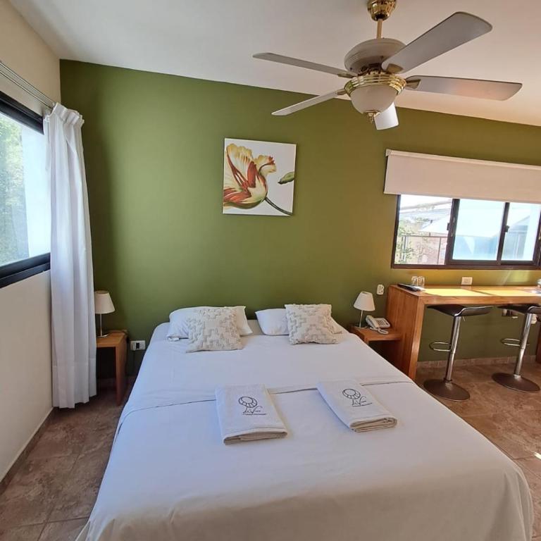 Le Vrero Boutique Hotel - Superior Triple Room - 2
