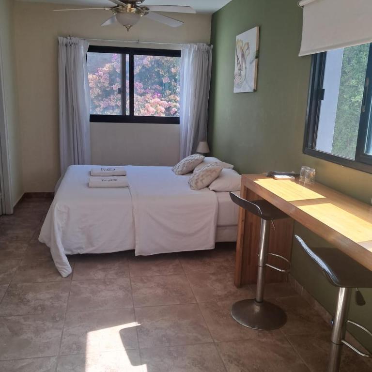 Le Vrero Boutique Hotel - Superior Triple Room - 6