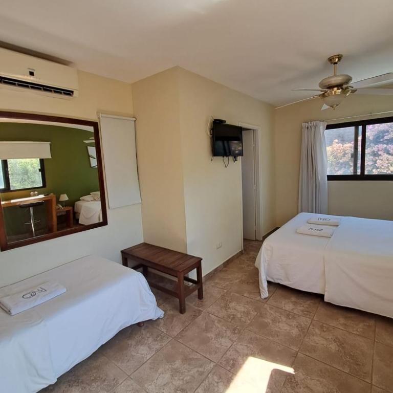 Le Vrero Boutique Hotel - Superior Triple Room - 8