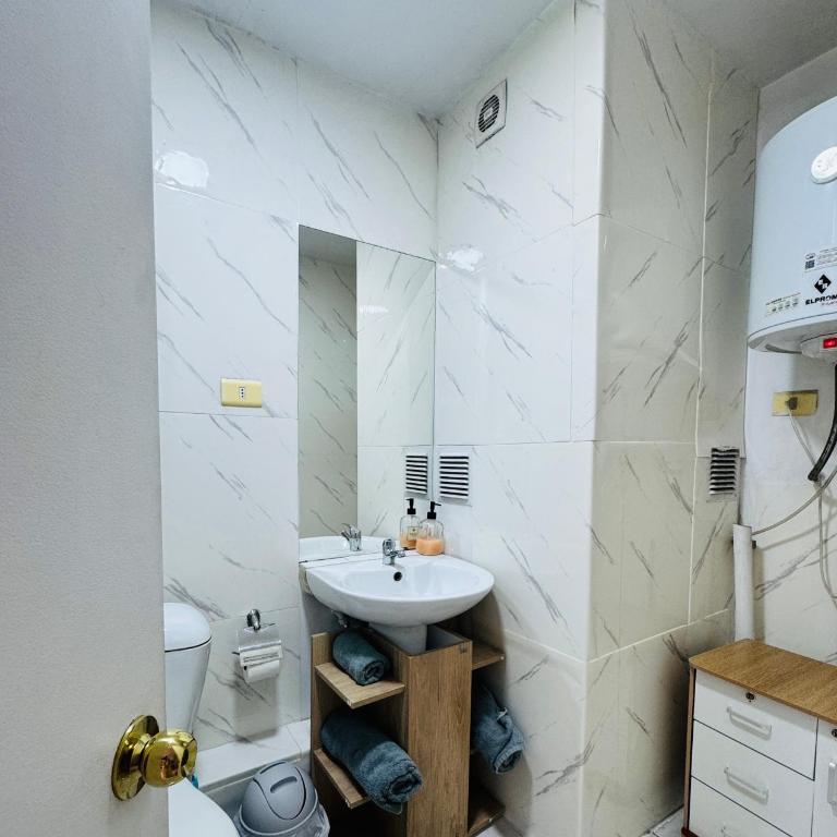 Departamento Don Diego IX muy cerca del Movistar Arena, con 2 estaciones del metro cerca, parking de reserva interior con tarifa sin incluir en el total de la habitación, ya que es del condominio - One-Bedroom Apartment - 6