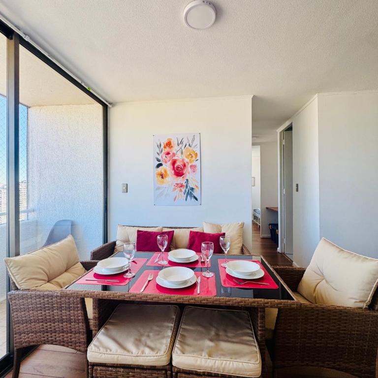Moderno 3 dormitorios, cerca Movistar arena, Estadio Nacional, Fantasilandia, parking arriendo diario, cocina completa - Three-Bedroom Apartment - 1