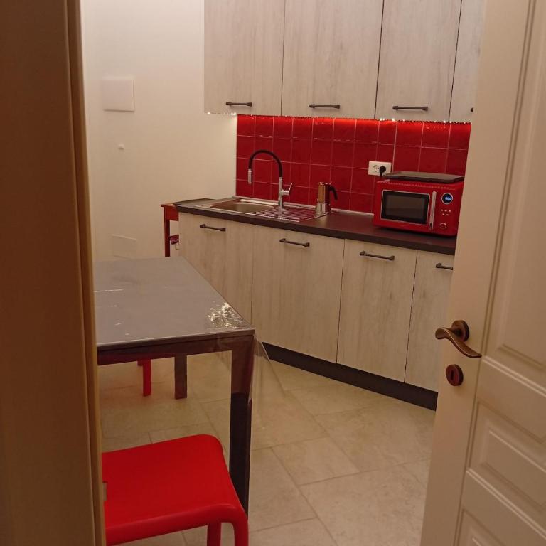 Casa Perego in Savona - Appartamento con 2 Camere da Letto - 18