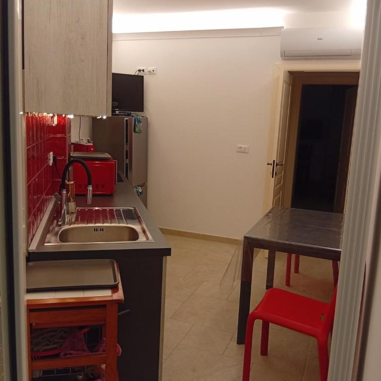 Casa Perego in Savona - Appartamento con 2 Camere da Letto - 23