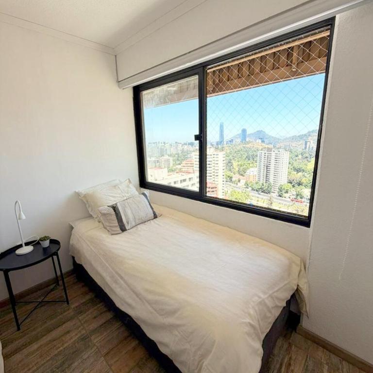 Las Condes Dept 3 dormitorios y 2 baños a pasos de Parque Arauco - Three-Bedroom Apartment - 15