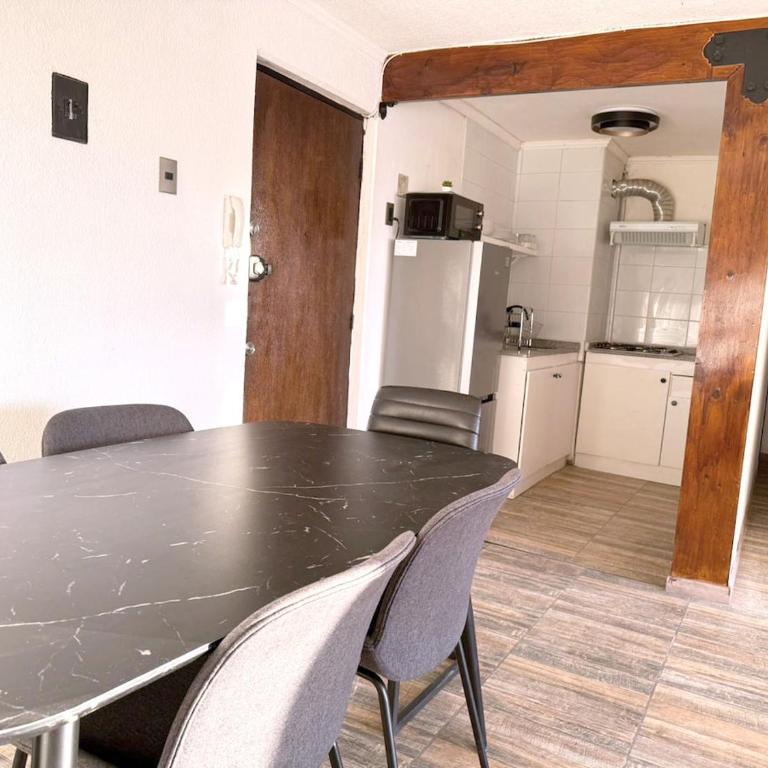 Las Condes Dept 3 dormitorios y 2 baños a pasos de Parque Arauco - Three-Bedroom Apartment - 16