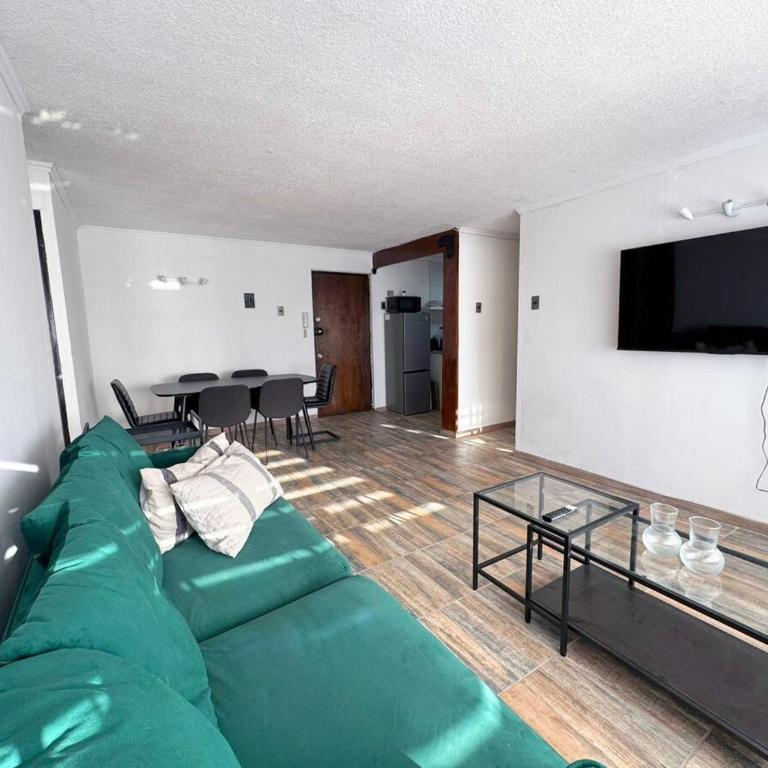 Las Condes Dept 3 dormitorios y 2 baños a pasos de Parque Arauco - Three-Bedroom Apartment - 21
