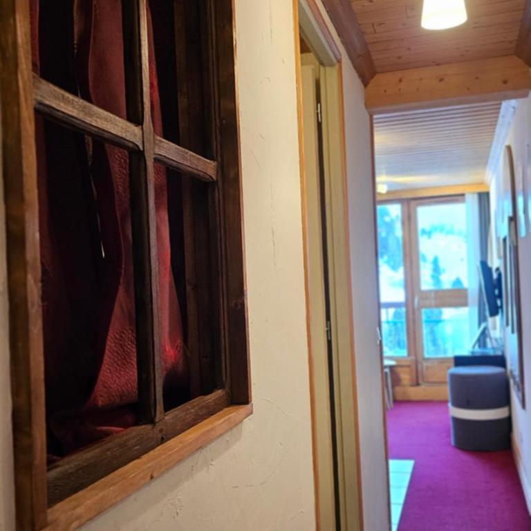 Plein Sud, skis aux pieds, linge & ménage inclus---South-facing, SKI-IN-OUT, all included---Arc 2000, Le Varet - Appartement 1 Chambre avec Balcon et Vue sur les Montagnes - 5