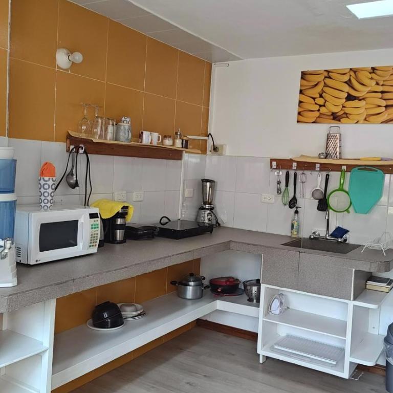 Café Hood - One-Bedroom Apartment - 1