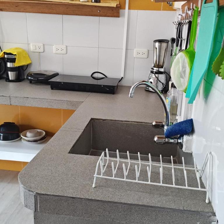 Café Hood - One-Bedroom Apartment - 5