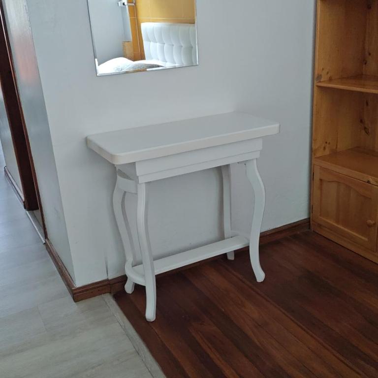 Café Hood - One-Bedroom Apartment - 8