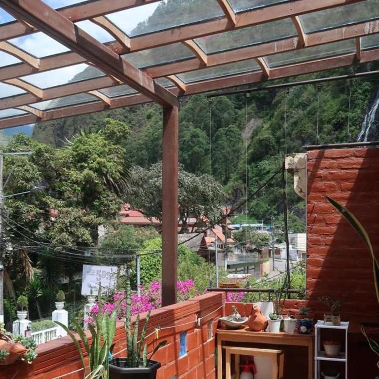 Café Hood - One-Bedroom Apartment - 7