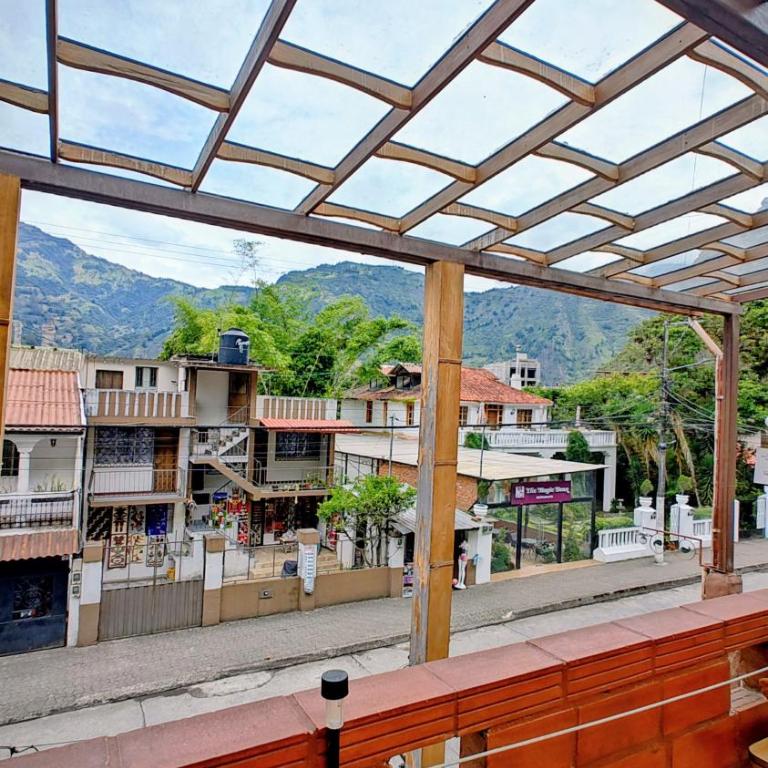 Café Hood - One-Bedroom Apartment - 13