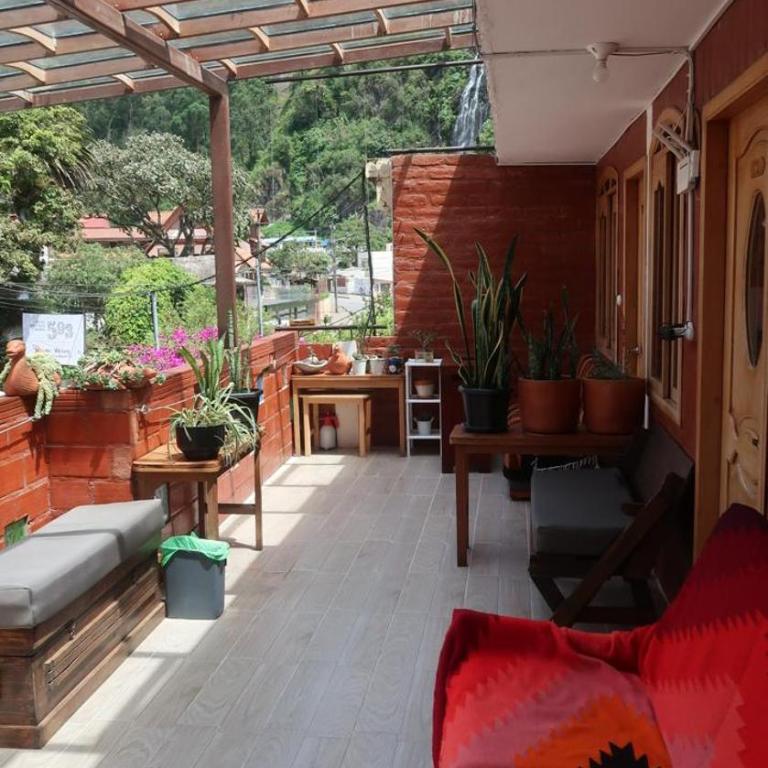 Café Hood - One-Bedroom Apartment - 15