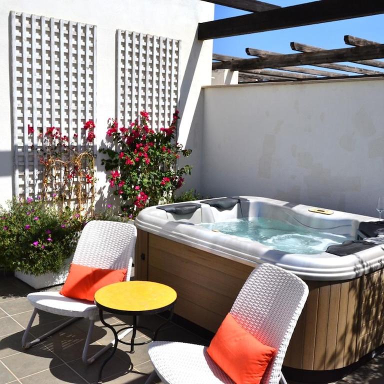 RSH14A - Terrace with hot tub and fantastic views - Apartment - 2