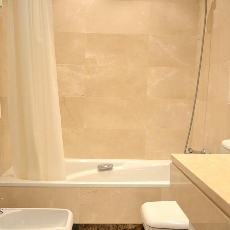 RSH14A - Terrace with hot tub and fantastic views - Apartment - 13