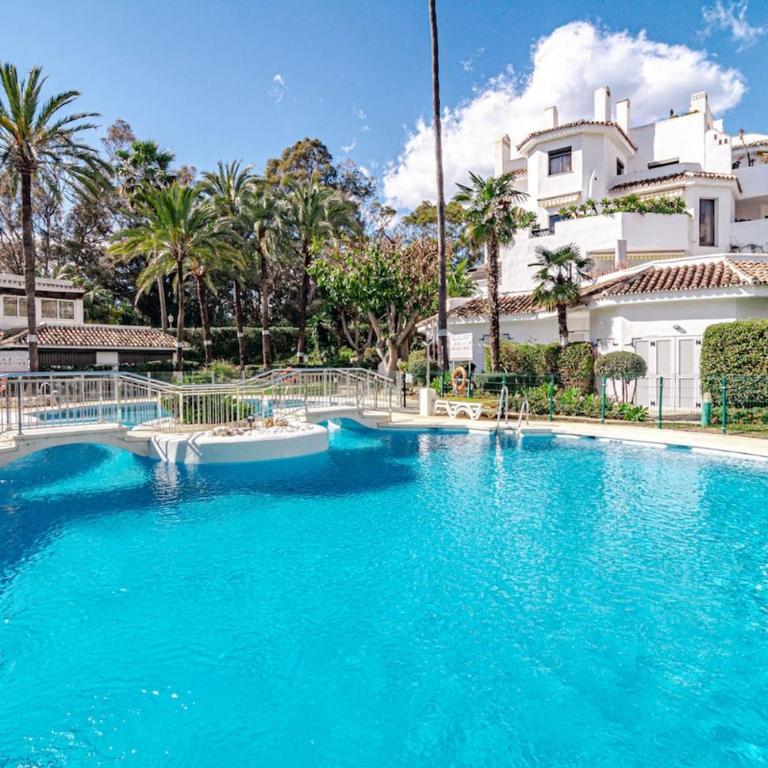 GC - Spacious flat in Golden beach Marbella - Apartamento - 12