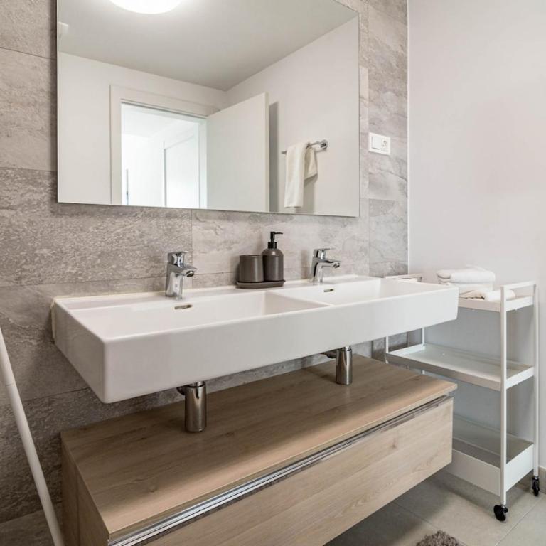 LME101A- Lovley Apartment with stunning views - Apartamento - 34