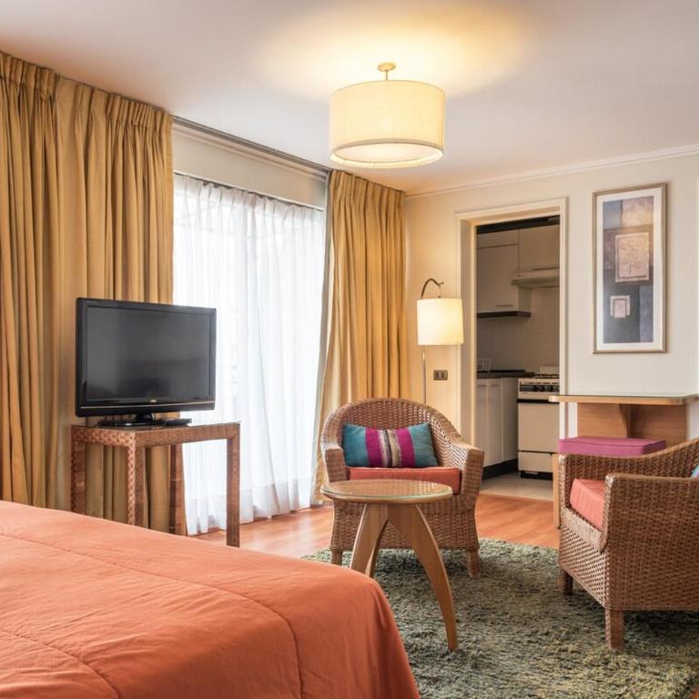 Lovely STUDIO MUT Costanera Center El Golf - One-Bedroom Apartment - 6