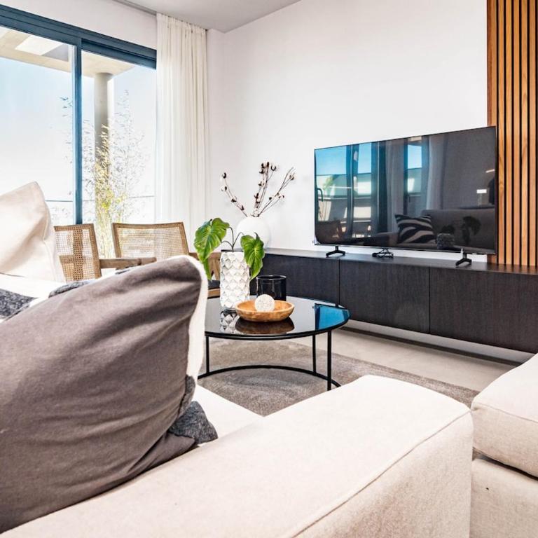 LME14.4A Spacious luxury family home - Apartment - 14