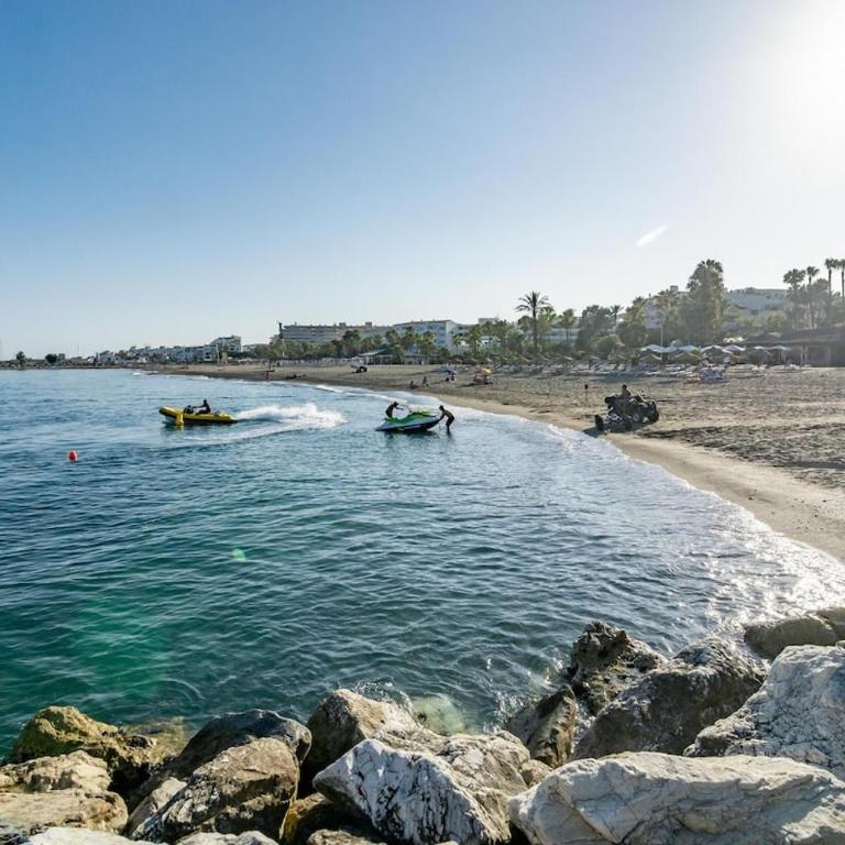 AB3 - Spacious holiday home Puerto Banus - Apartment - 54