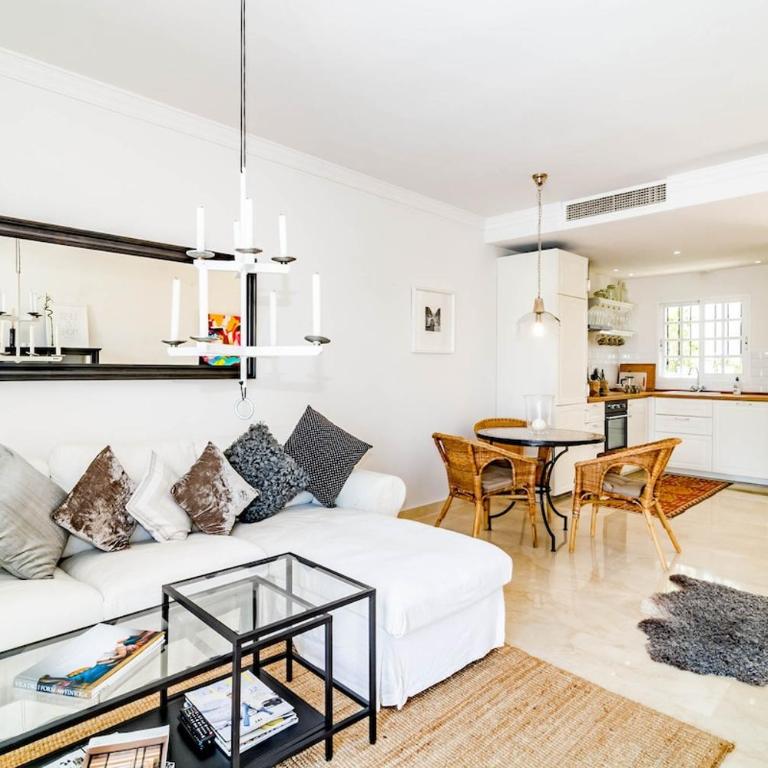 AP165 - Aloha Pueblo Marbella by roomservices - Apartment - 18