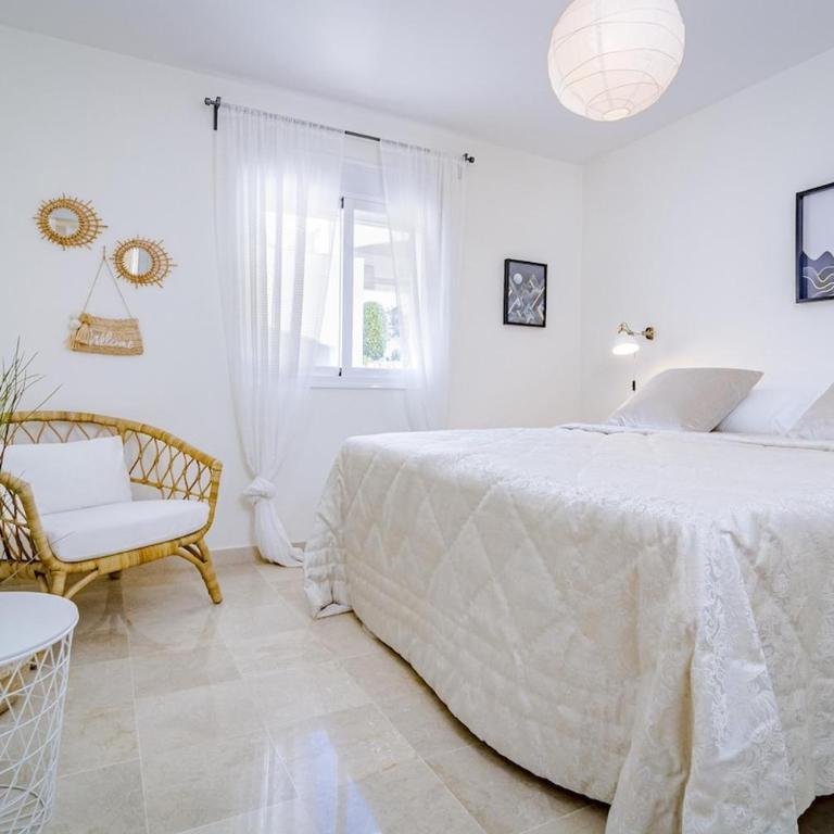AR23 - Holiday flat Puerto Banus by Roomservices - Apartment - 19