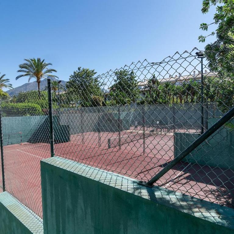 DN11-2 bedroom apartment close to Puerto Banus - Apartment - 44