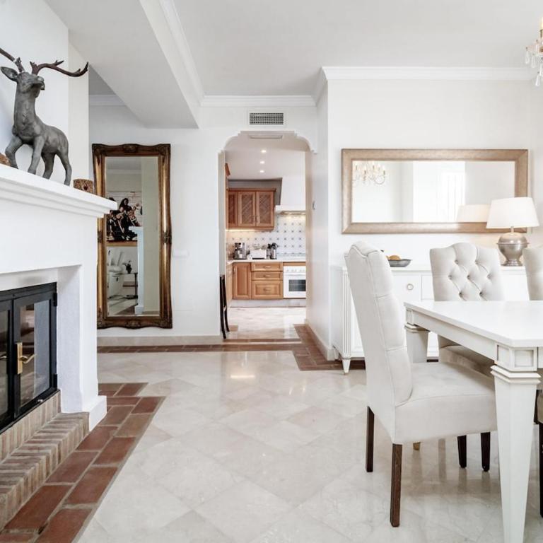 LAP- 3 bed apartment on the beach. Families only - Apartamento - 14