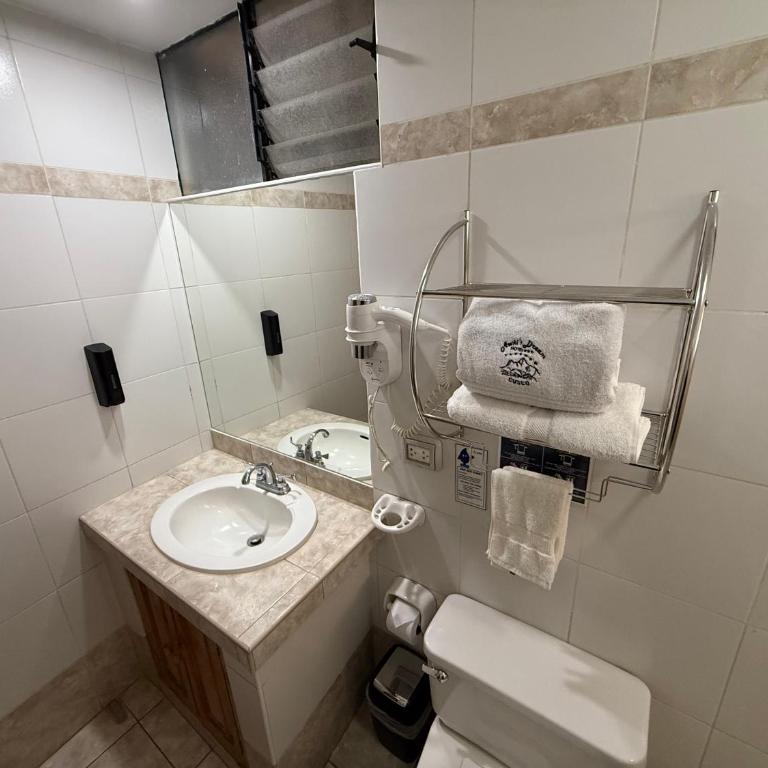 Awki´s Dream Hotel - Standard Twin Room - 7