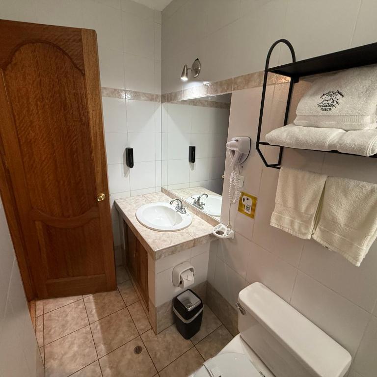 Awki´s Dream Hotel - Family Double Room - 4