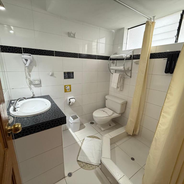 Awki´s Dream Hotel - Family Double Room - 11
