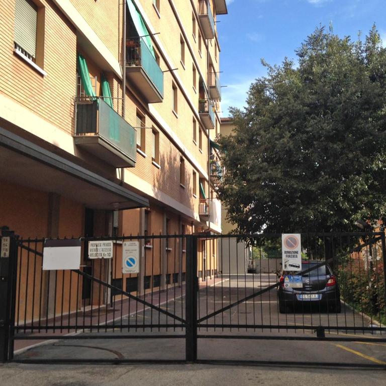 Happy Home BOLOGNA Fiera - Appartamento con 2 Camere da Letto - 44