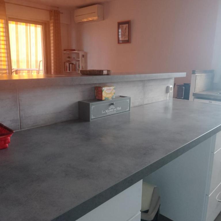 Fréjus, 10min à pieds des plages, appartement T3, 5 pers, entièrement climatisé avec parking privé - Two-Bedroom Apartment with Balcony - 8