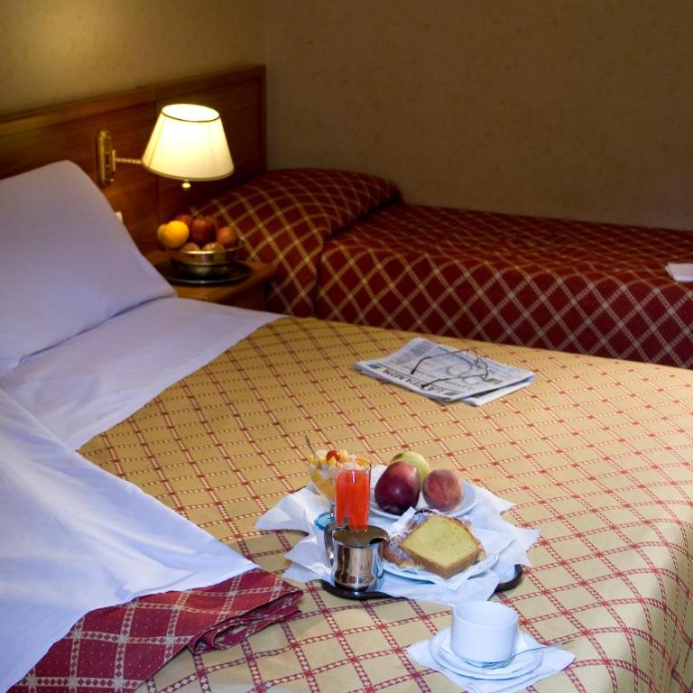 Hotel Delle Muse - Camera Tripla - 5