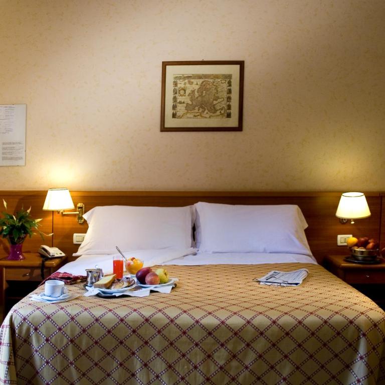 Hotel Delle Muse - Camera Tripla - 8