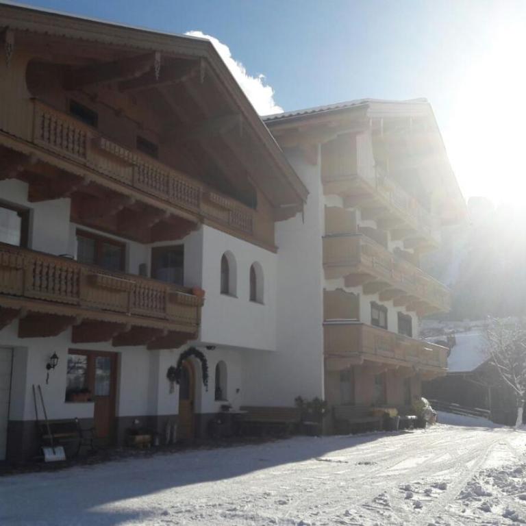 Gästehaus Rahm - Familie Wechselberger - Apartment mit Aussicht und Balkon - 4