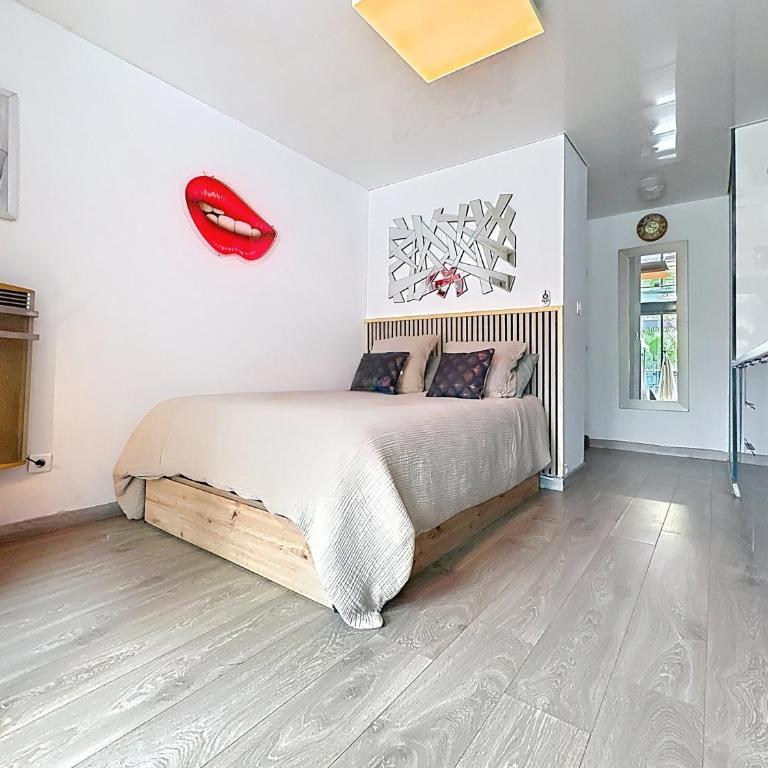 Studio le Venus Light 17 avec terrasse au village naturiste Port Venus - Appartement - Rez-de-Chaussée - 2