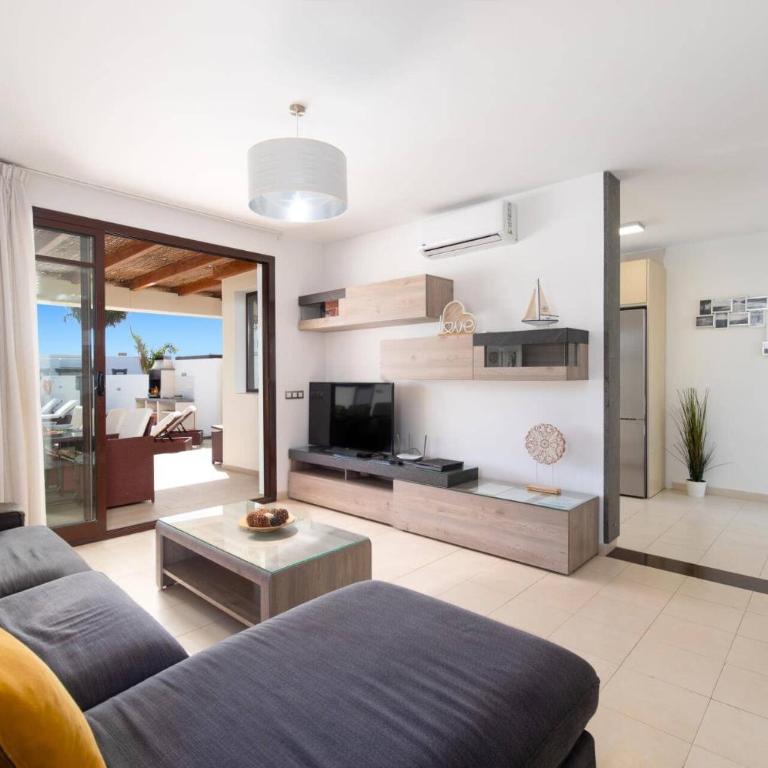 Villa Lorena by Villa Plus - Villa - 7