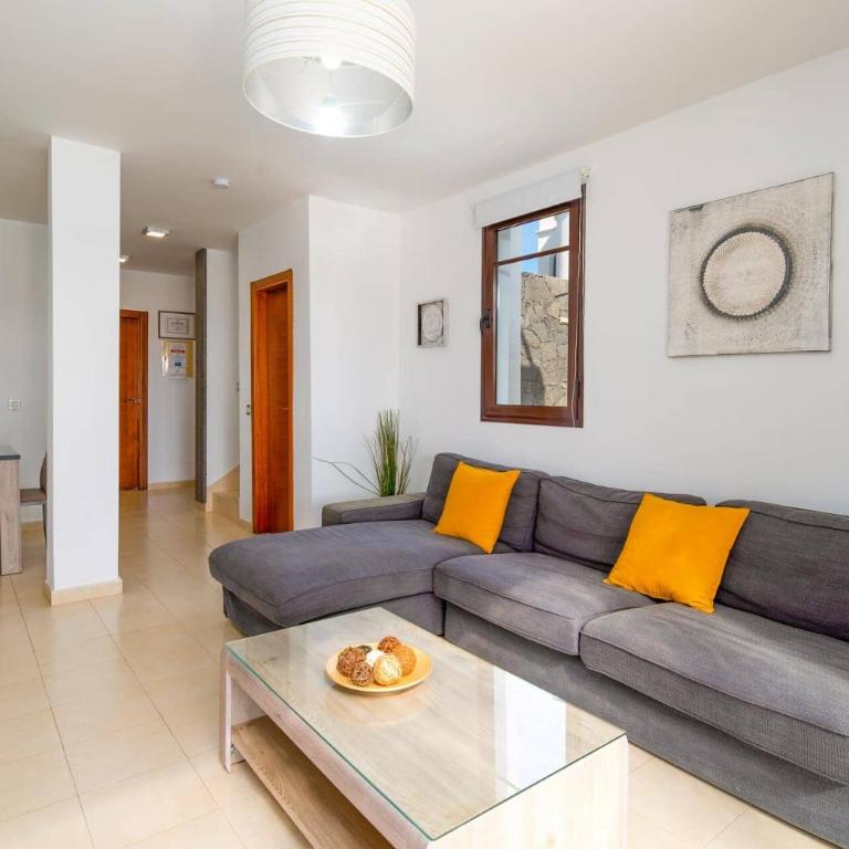 Villa Lorena by Villa Plus - Villa - 18