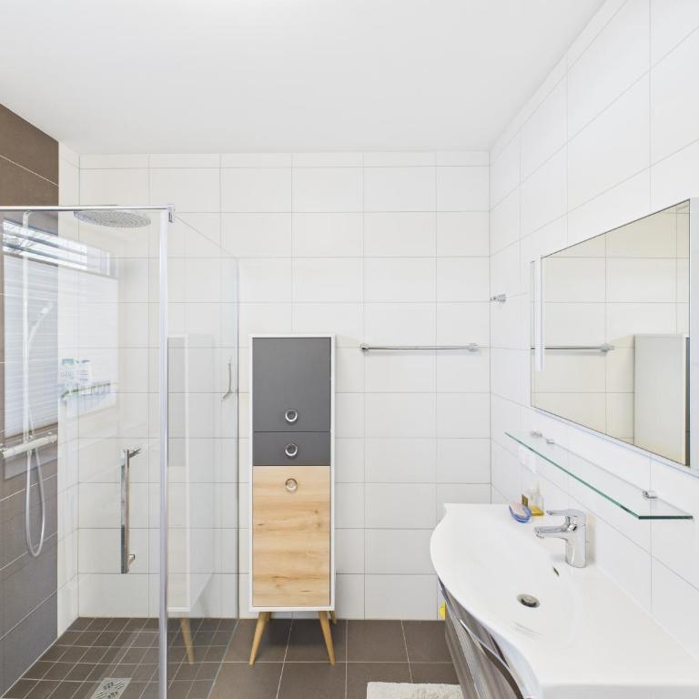 LakeSide Suite - Deluxe Apartment mit 5 Schlafzimmern - 3