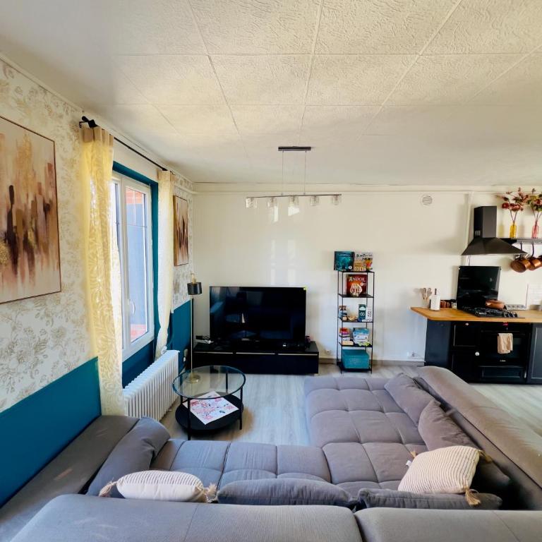 Maison Cosy avec Véranda vue sur la Loire, jardin et parking gratuit - Two-Bedroom House - 6