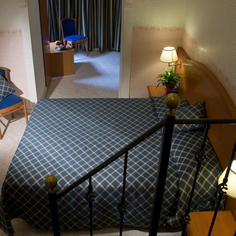 Hotel Delle Muse - Camera Tripla - 4